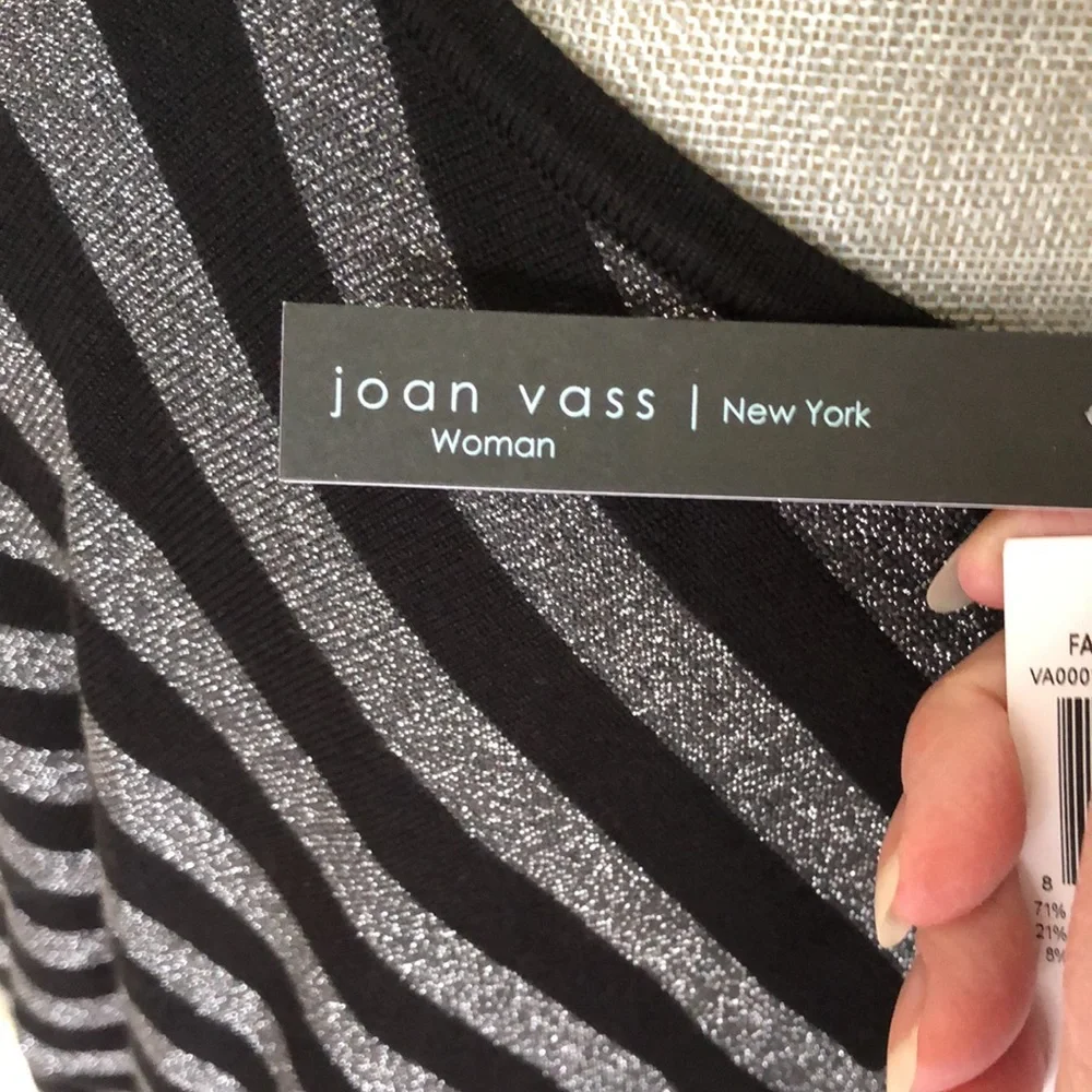 New Joan Vass women’s shimmer top. Size 2X. Black and metallic silver shimmer. - Picture 6 of 9